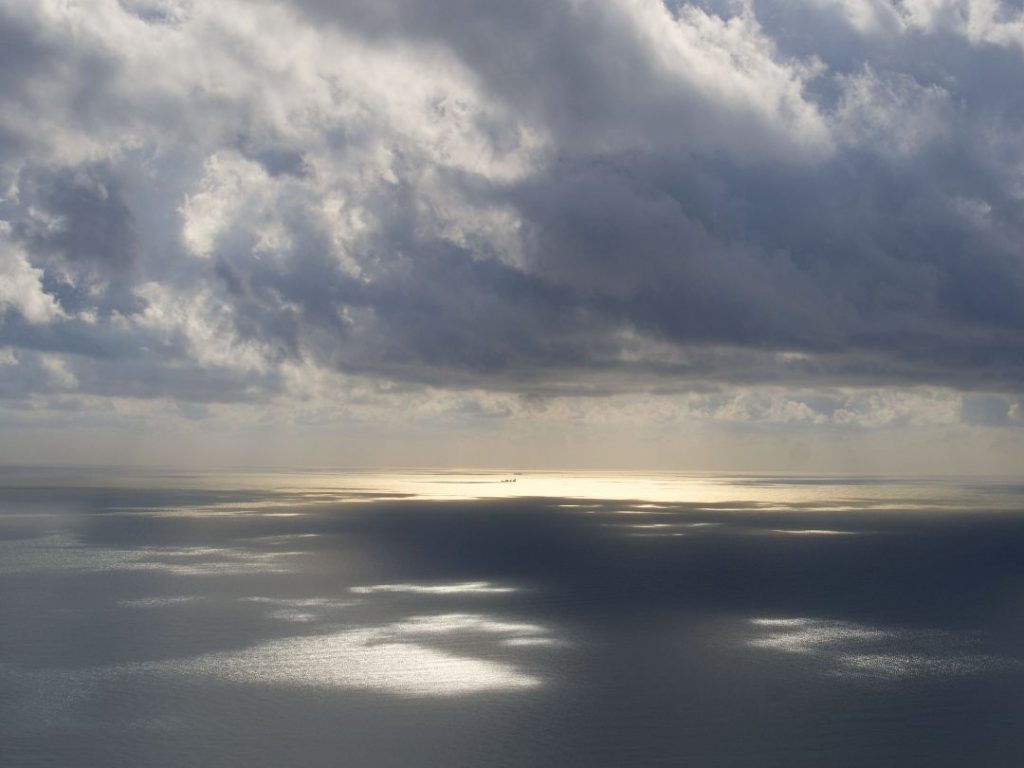 Vistas del Mar y nubes